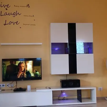 Away But * San Miguel de Abona