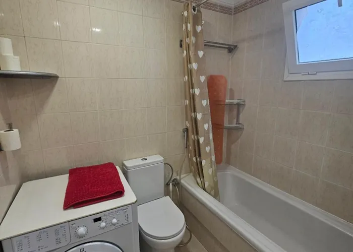 Away But * Σαν Μιγκέλ ντε Αμπόνα